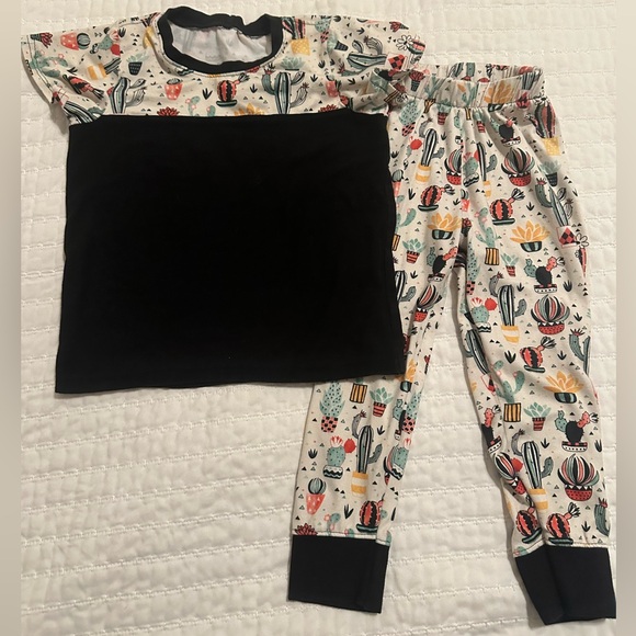 small shop Gender Neutral Baby Outfit - Picture 3 of 10